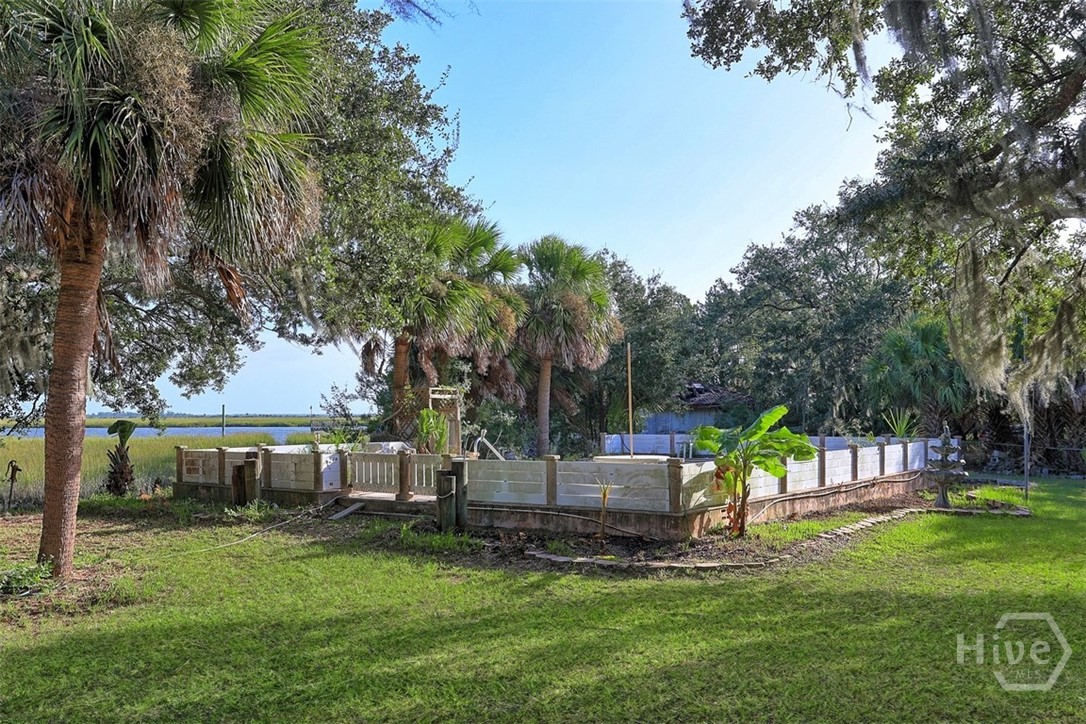 302 East Point Drive Savannah, GA 31410 - Photo 8 of 71