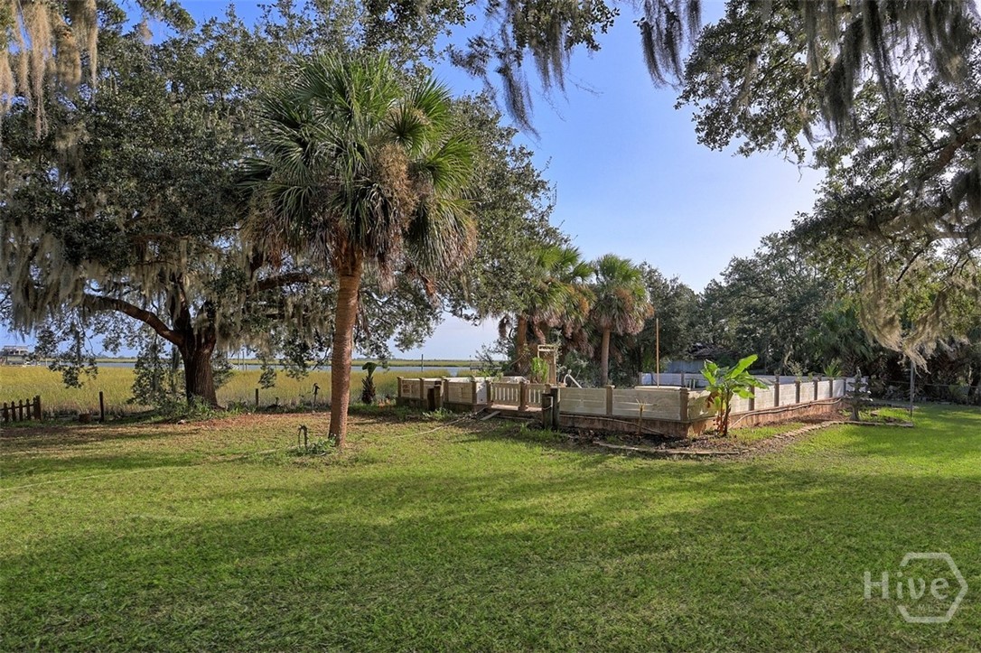 302 East Point Drive Savannah, GA 31410 - Photo 9 of 71
