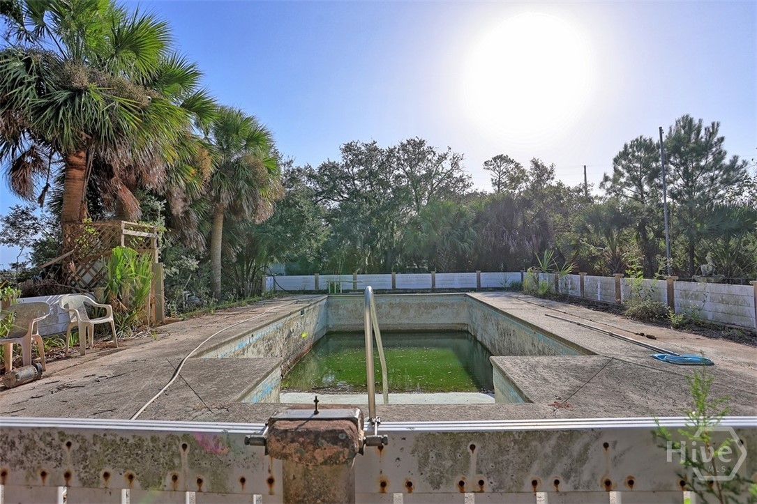 302 East Point Drive Savannah, GA 31410 - Photo 10 of 71
