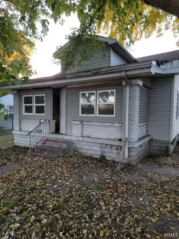 $93,100 | 2420 Lafayette Avenue, Terre Haute, IN 47805