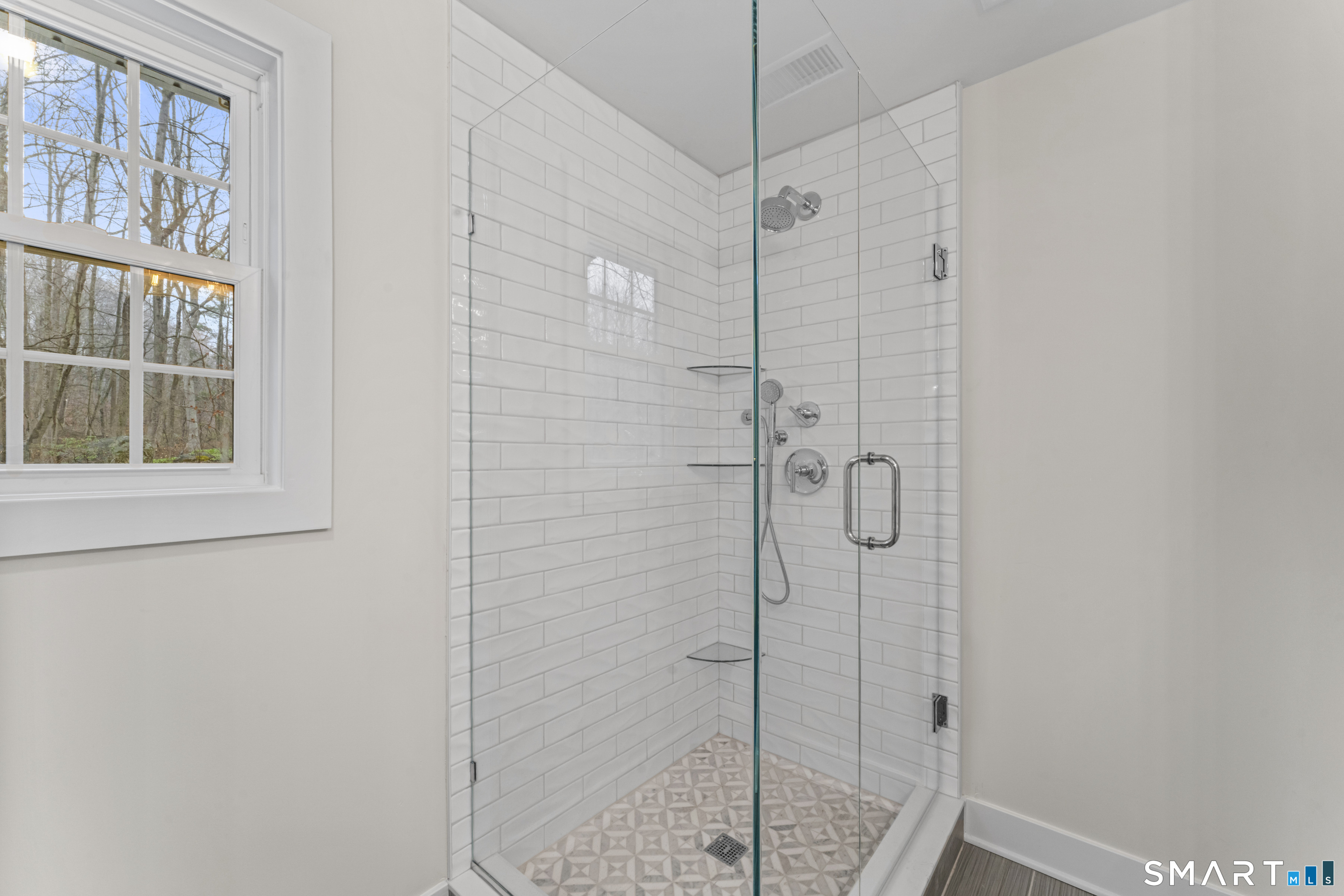 147 Thayer Pond Road Wilton, CT 06897 - Photo 18 of 39