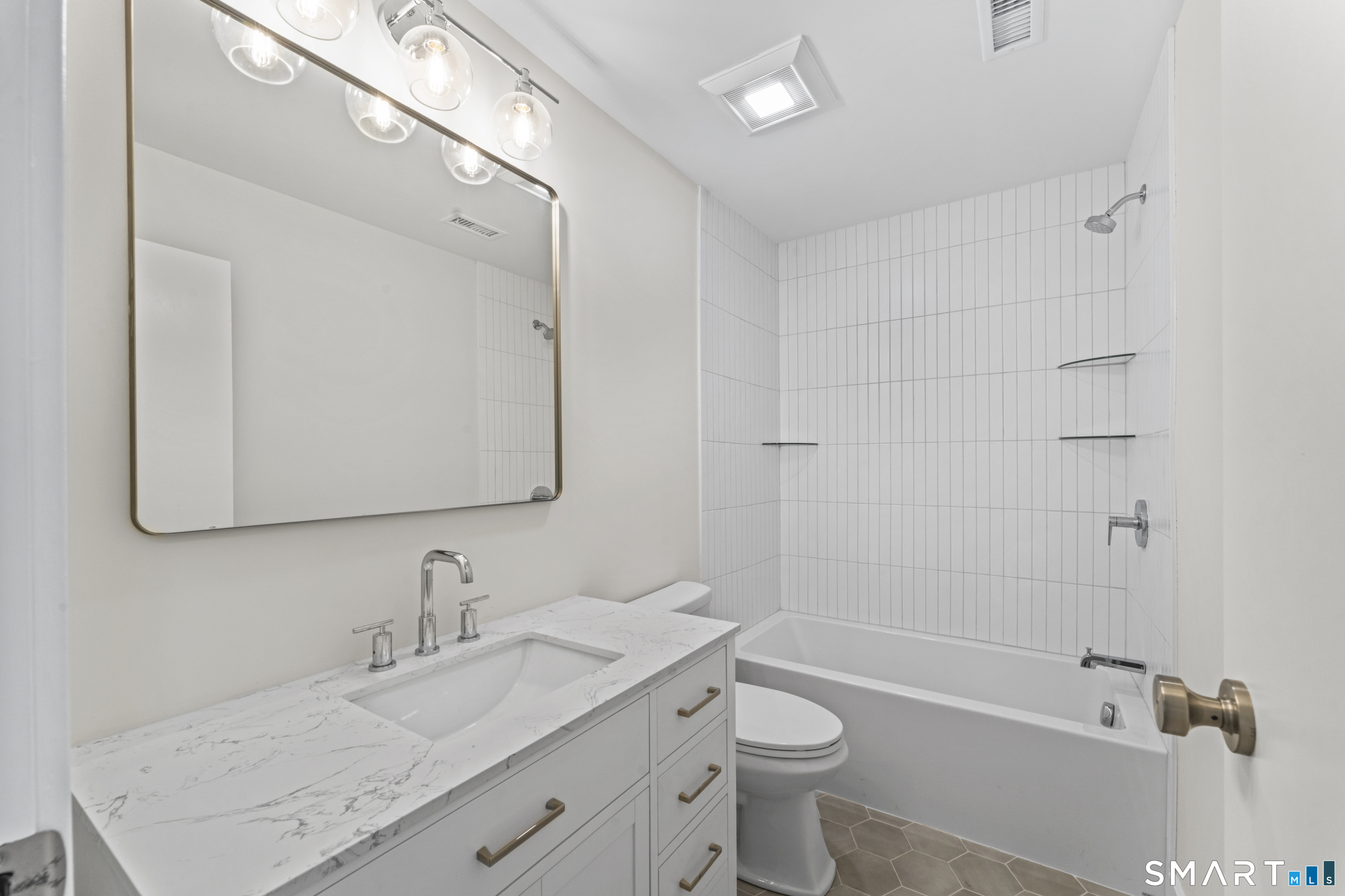 147 Thayer Pond Road Wilton, CT 06897 - Photo 19 of 40