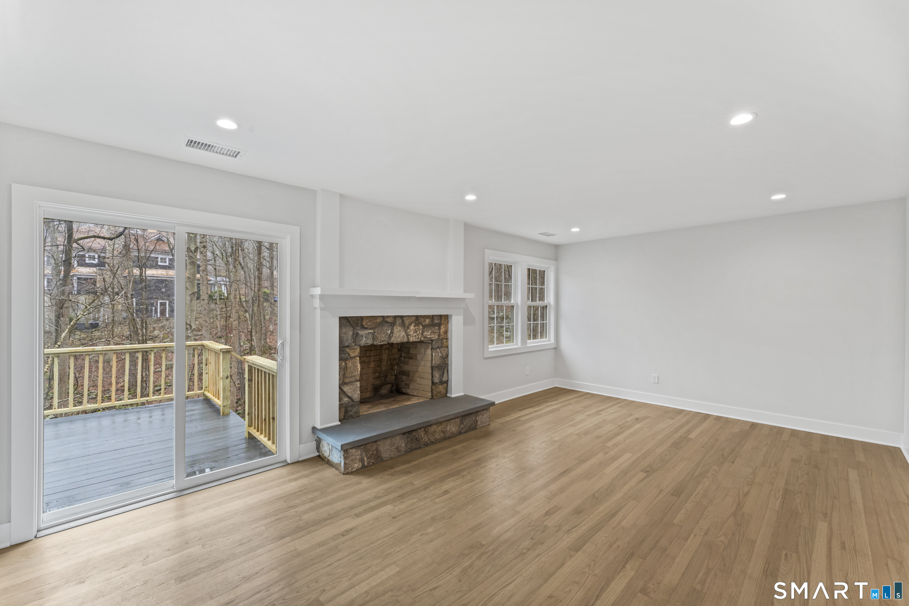 147 Thayer Pond Road Wilton, CT 06897 - Photo 24 of 40