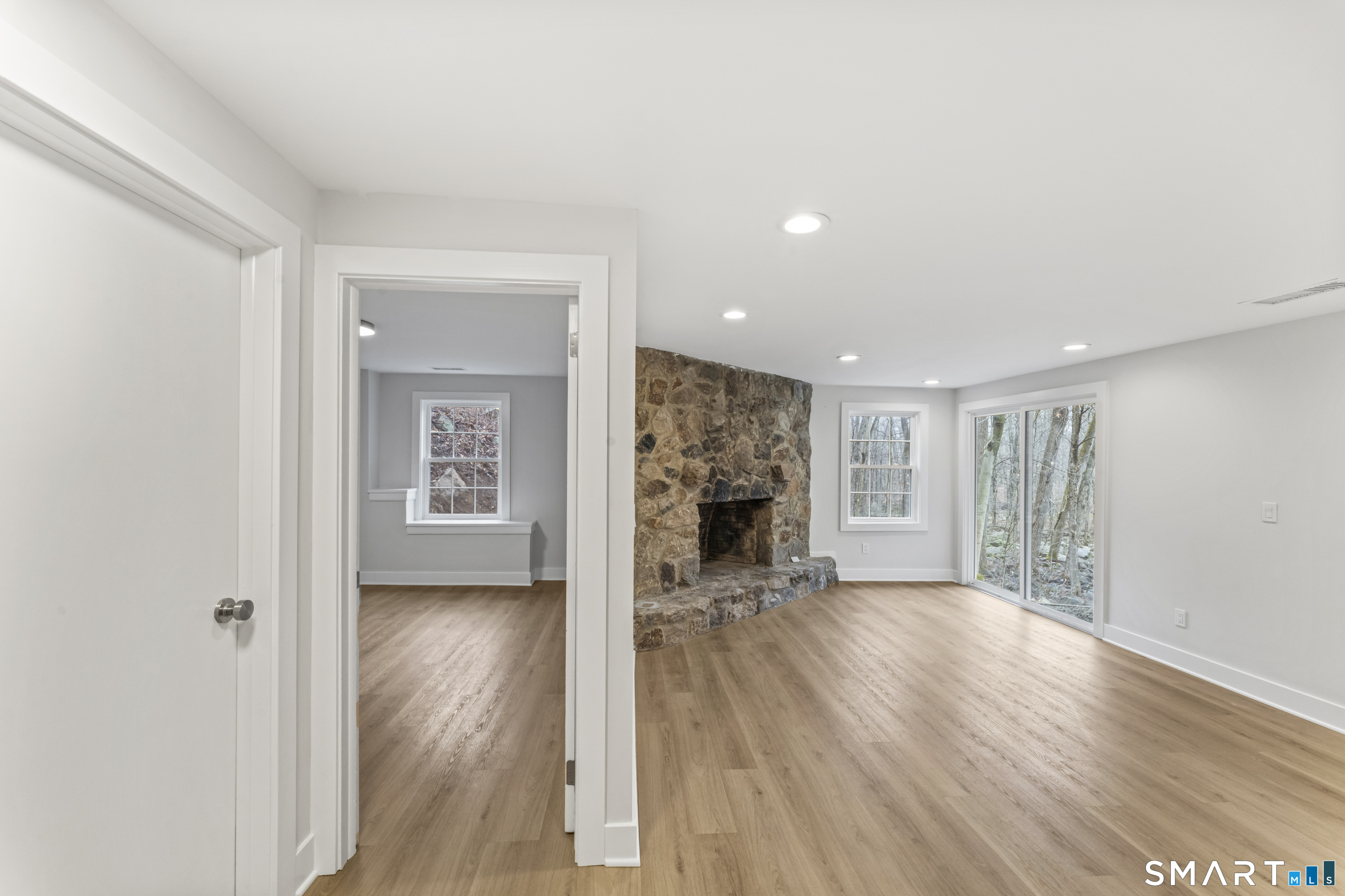 147 Thayer Pond Road Wilton, CT 06897 - Photo 27 of 39