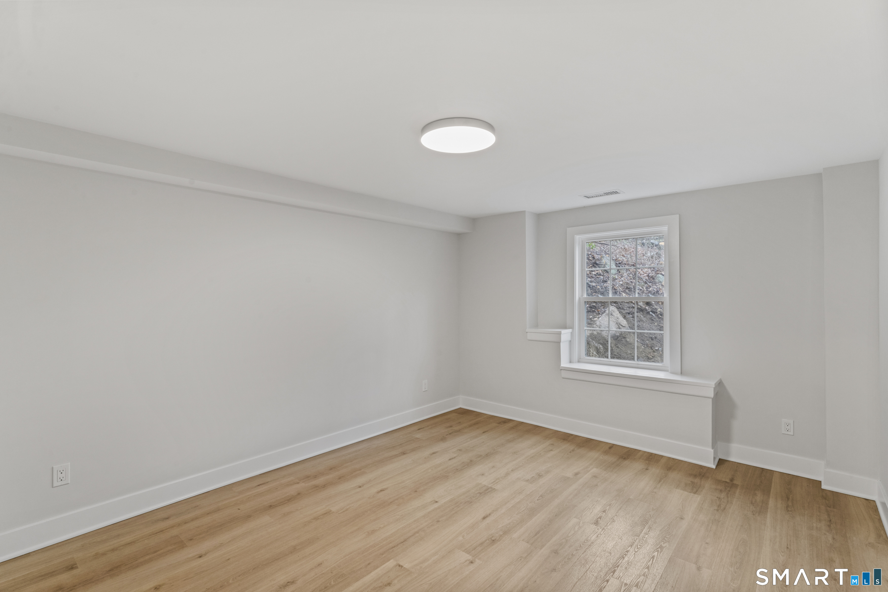 147 Thayer Pond Road Wilton, CT 06897 - Photo 30 of 40