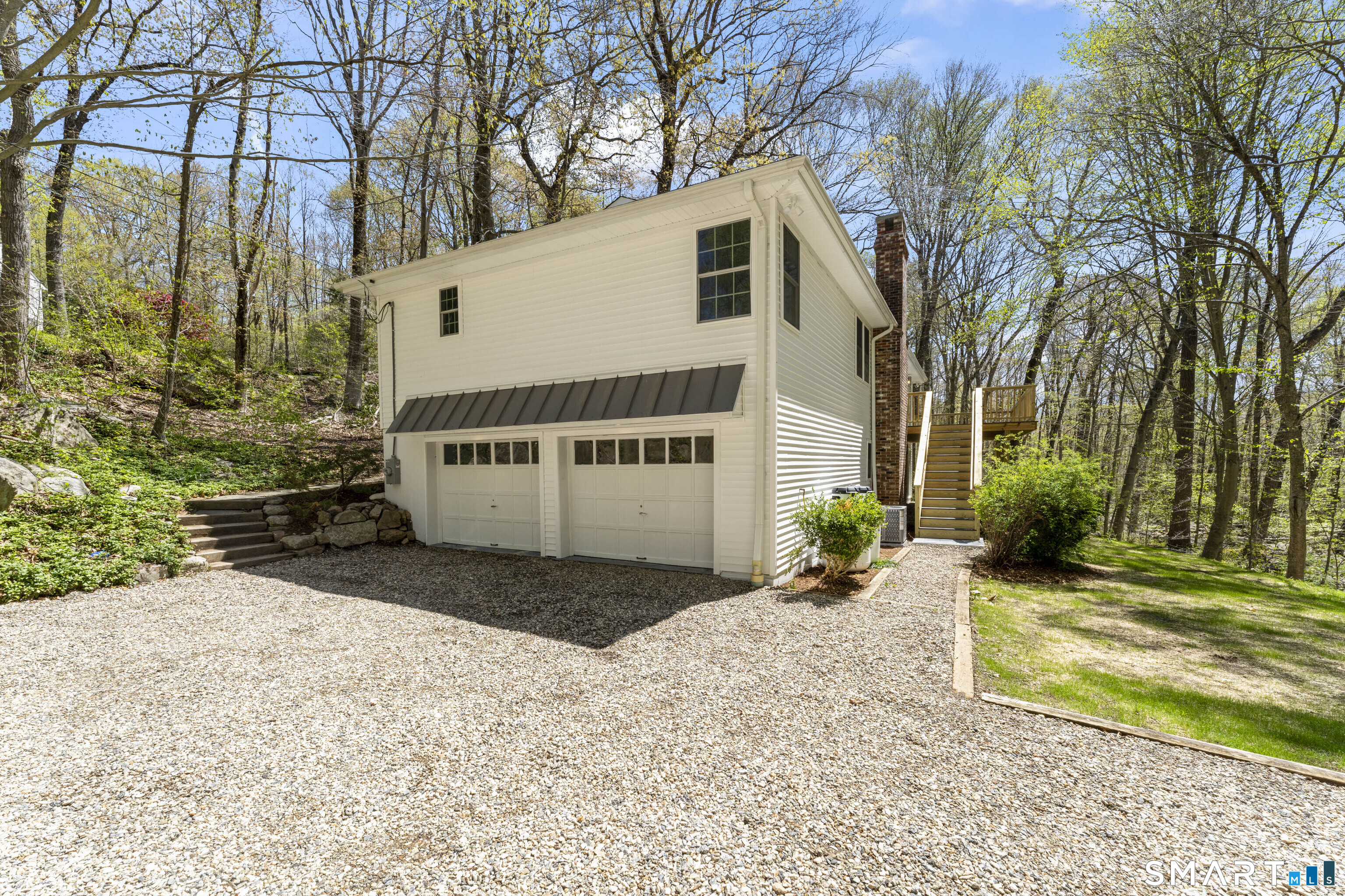 147 Thayer Pond Road Wilton, CT 06897 - Photo 3 of 39