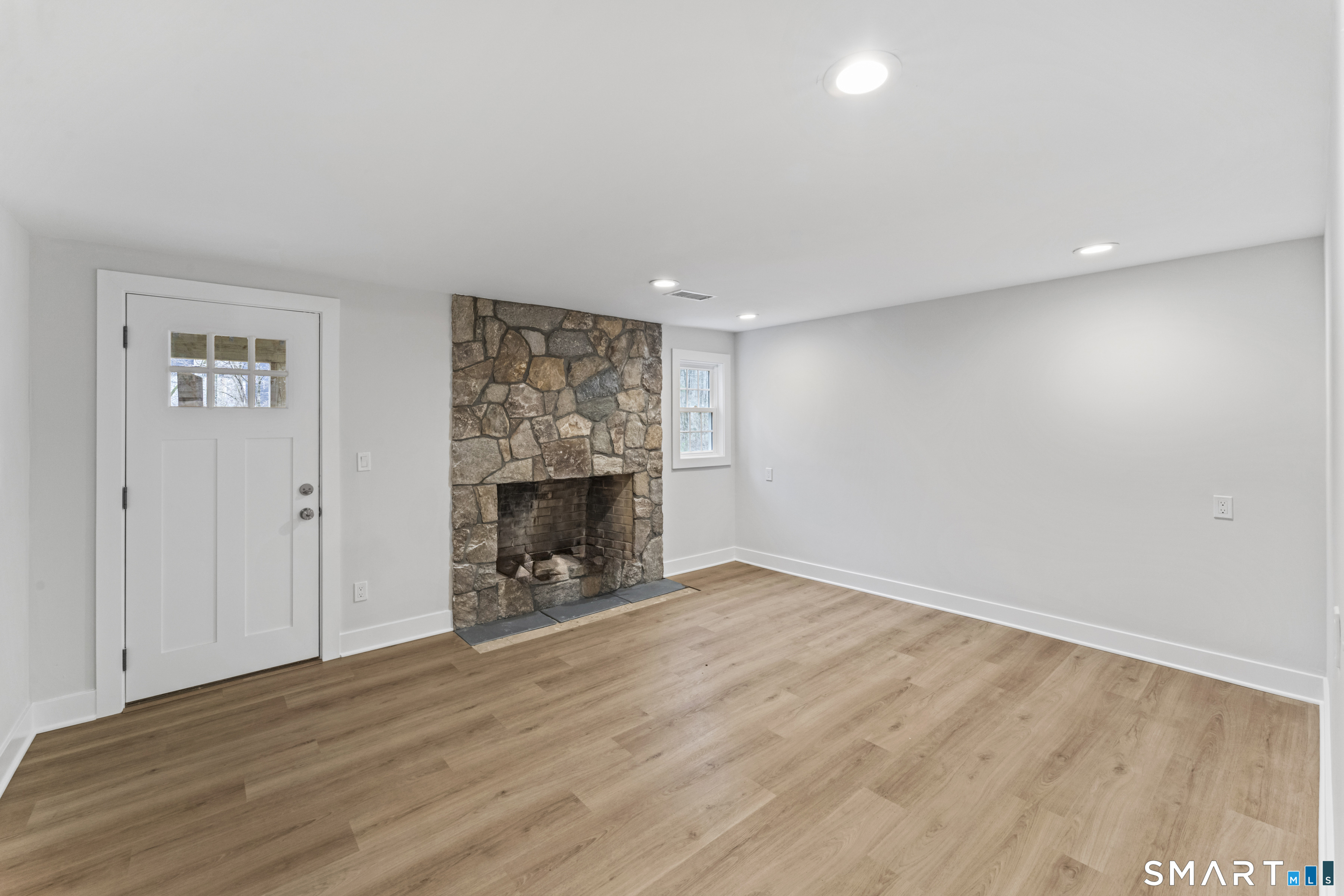 147 Thayer Pond Road Wilton, CT 06897 - Photo 33 of 40