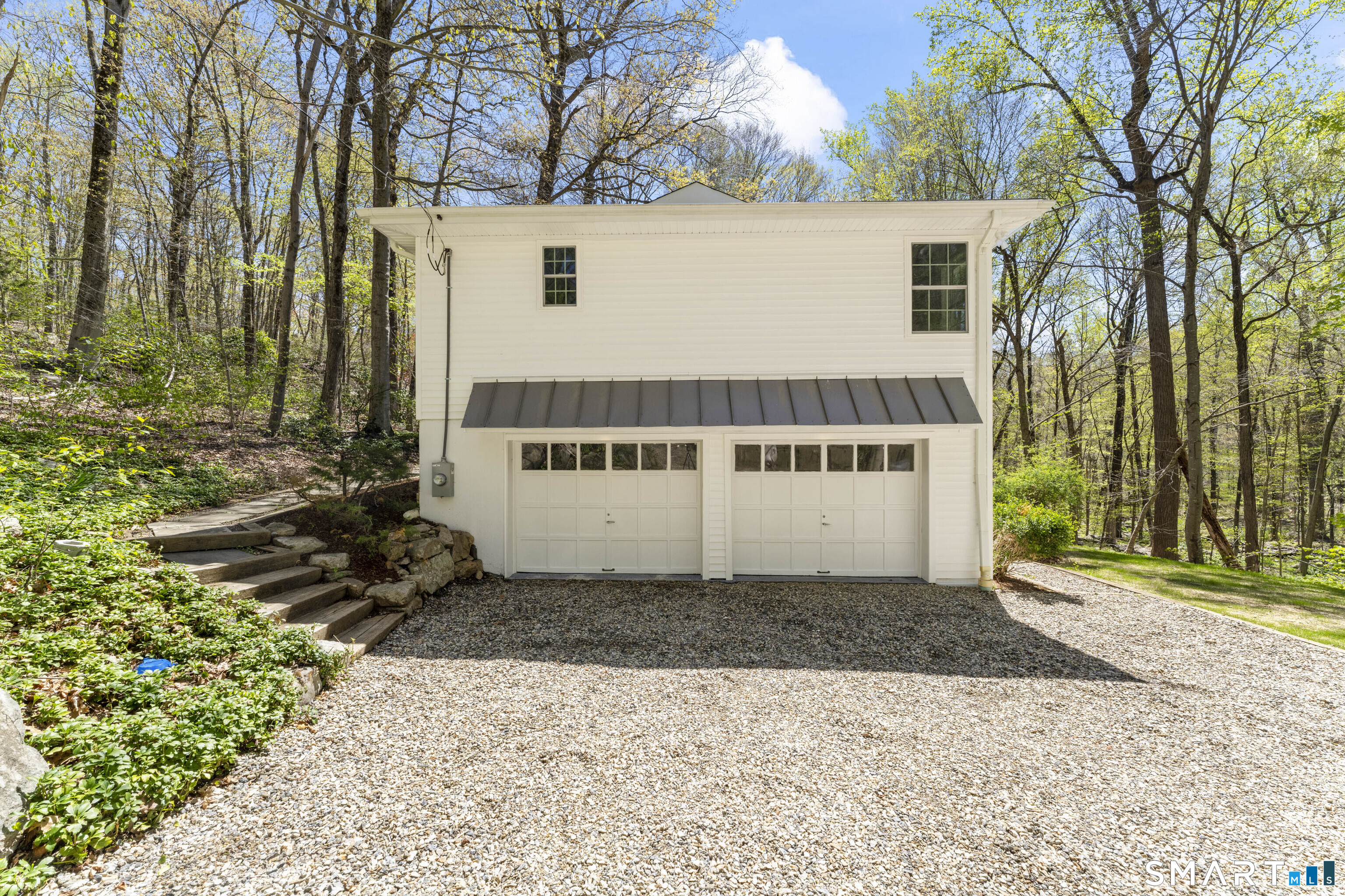 147 Thayer Pond Road Wilton, CT 06897 - Photo 4 of 39