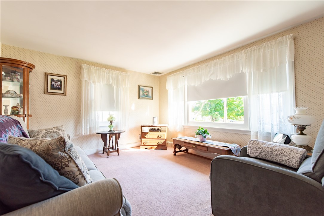 23 Scotland Road Cranston, RI 02920 - Photo 10 of 34 Gallery Image 10