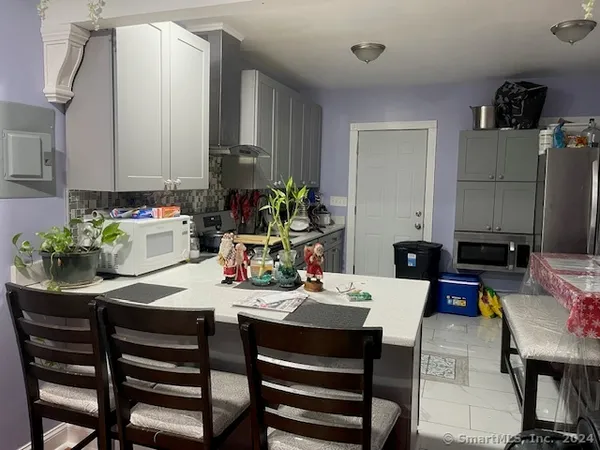$2,200 | 176 Pearl Street, Waterbury, CT 06704