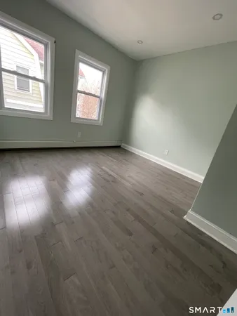 $2,200 | 176 Pearl Street, Waterbury, CT 06704
