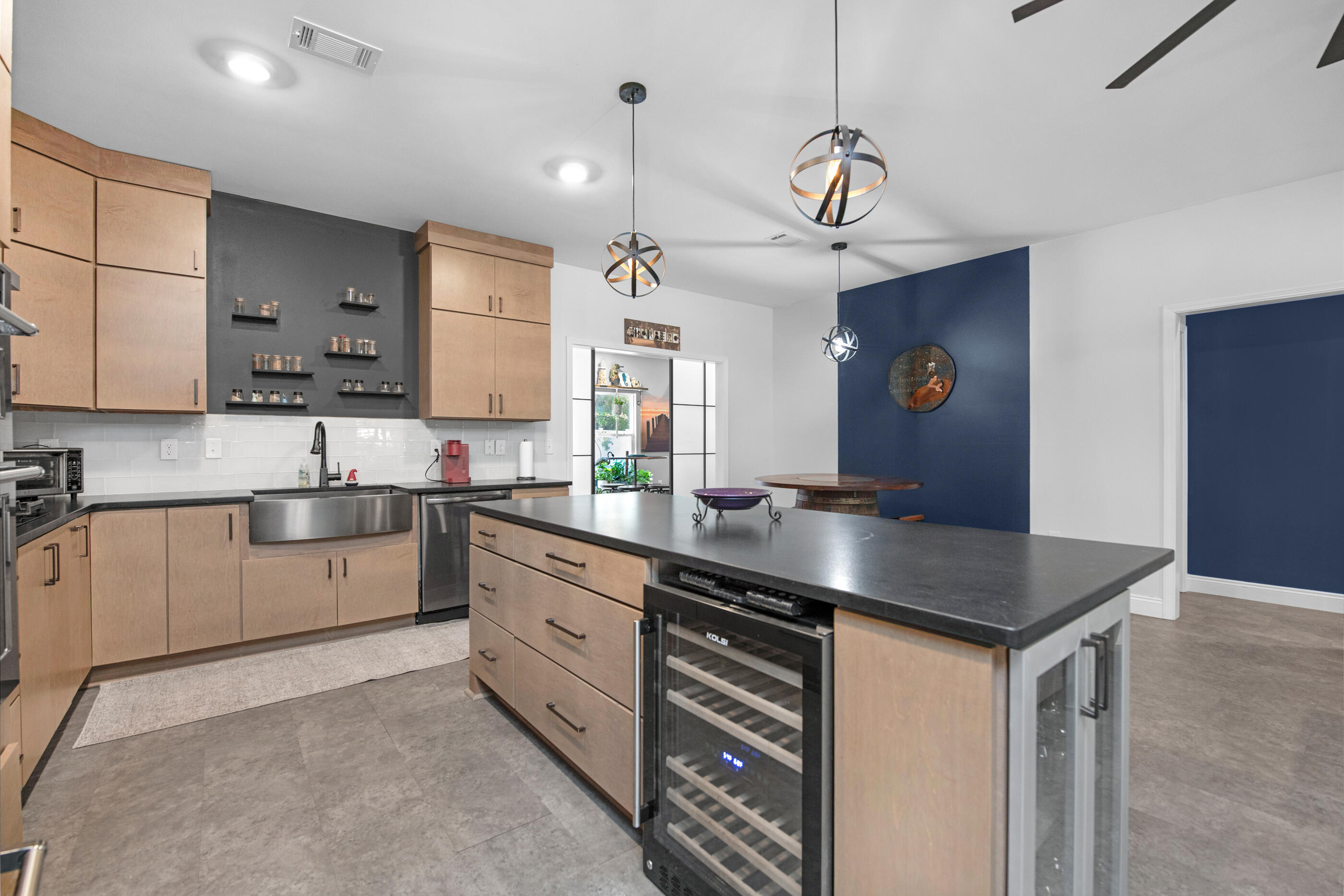 342 Eastern Street Freeport, FL 32439 - Photo 17 of 76 wine cooler