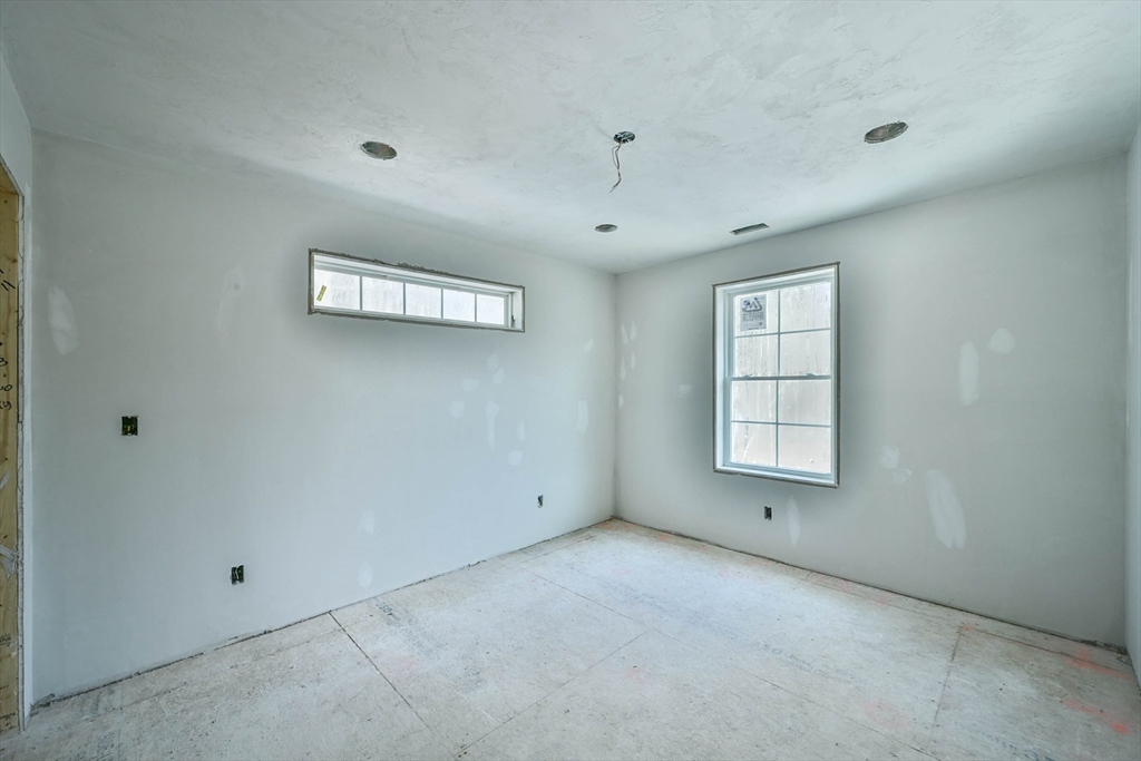 86 Ramshorn Road Dudley, MA 01571 - Photo 18 of 33