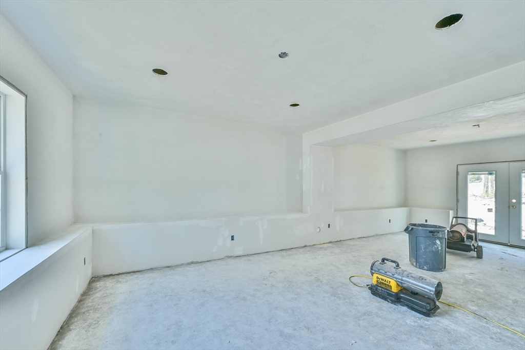 86 Ramshorn Road Dudley, MA 01571 - Photo 22 of 33