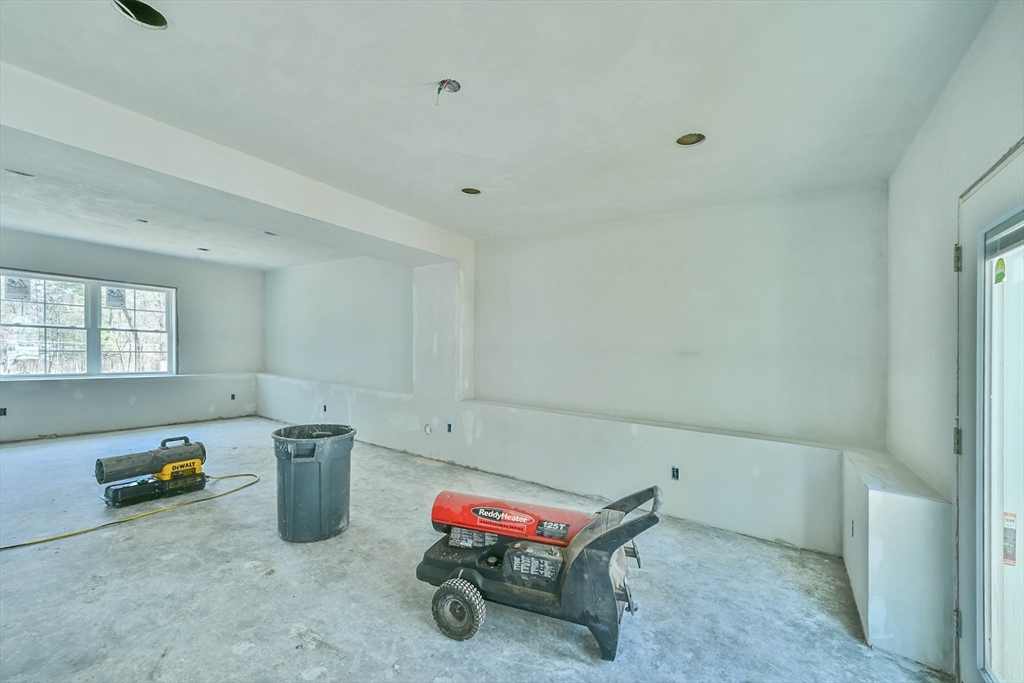 86 Ramshorn Road Dudley, MA 01571 - Photo 27 of 33