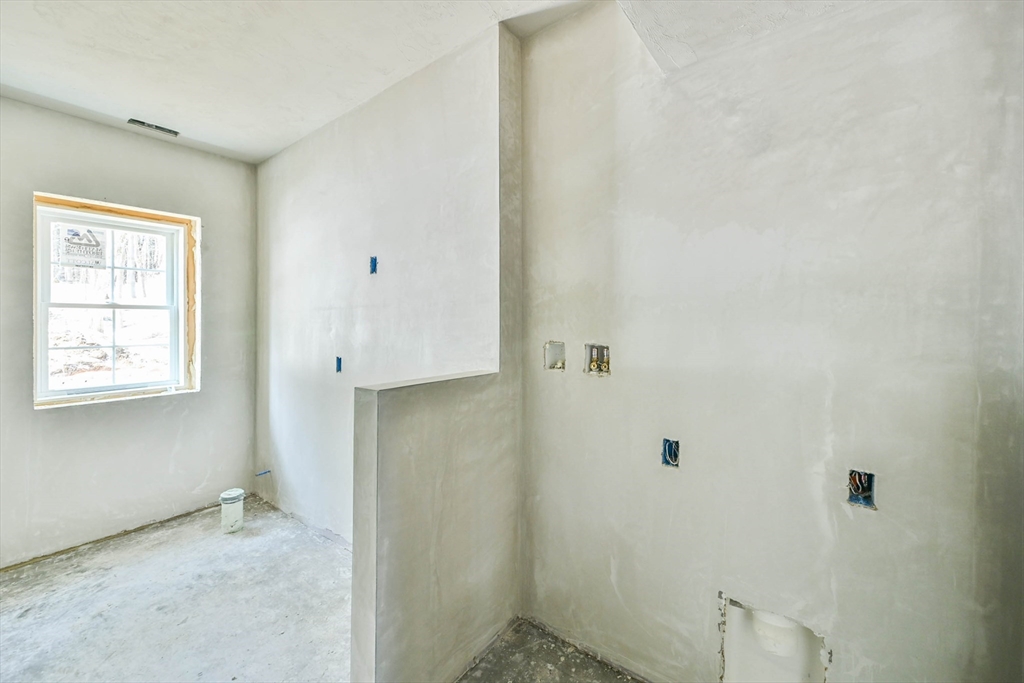 86 Ramshorn Road Dudley, MA 01571 - Photo 31 of 33 a view of an empty room