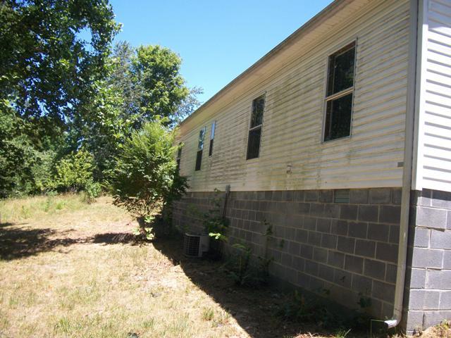 1372 Neptune Road Ashland City, TN 37015 - Photo 2 of 10 Gallery Image 2