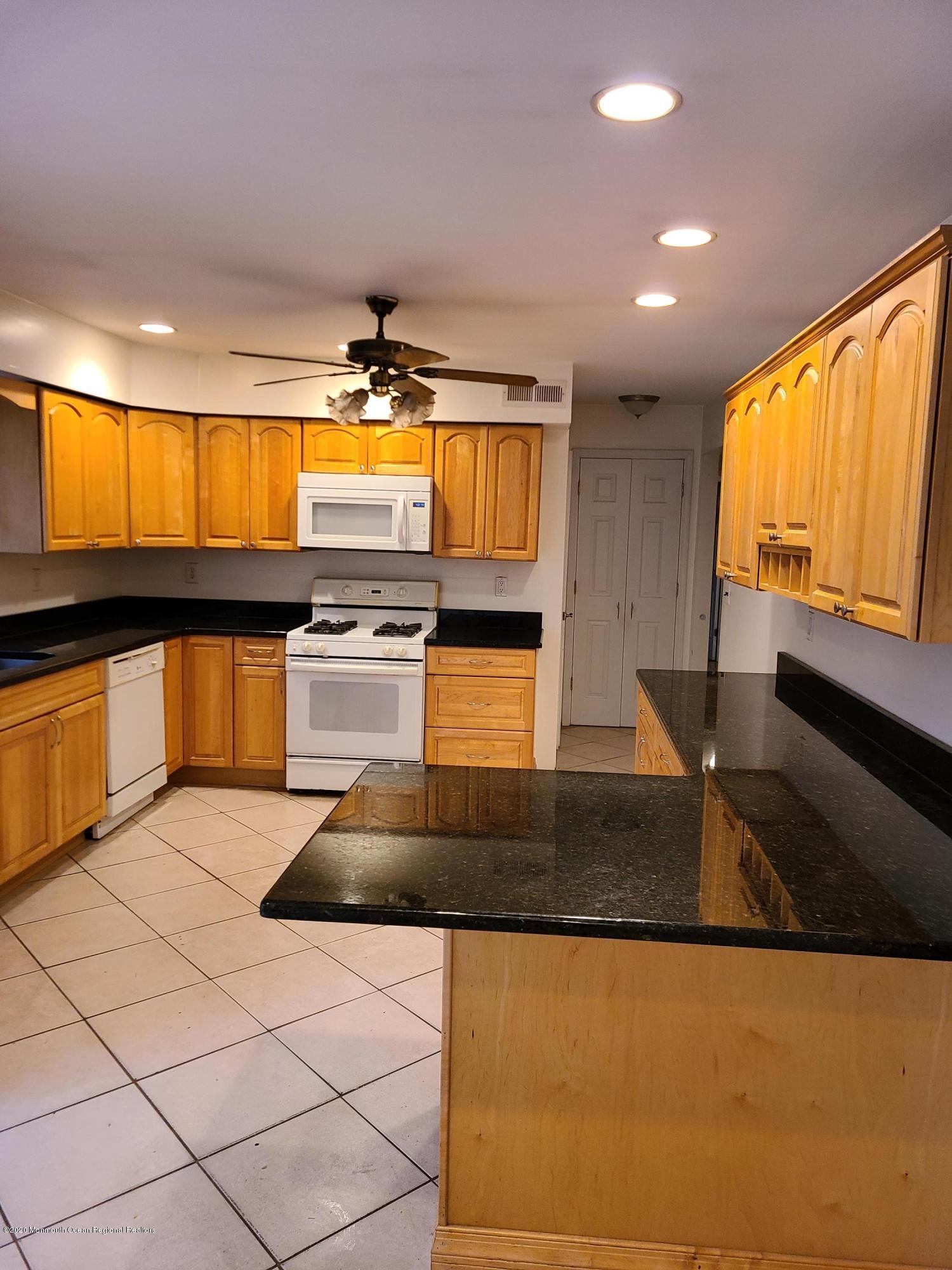 4 Russell Childs Road Jackson, NJ 08527 - Photo 7 of 20 20201031_163302