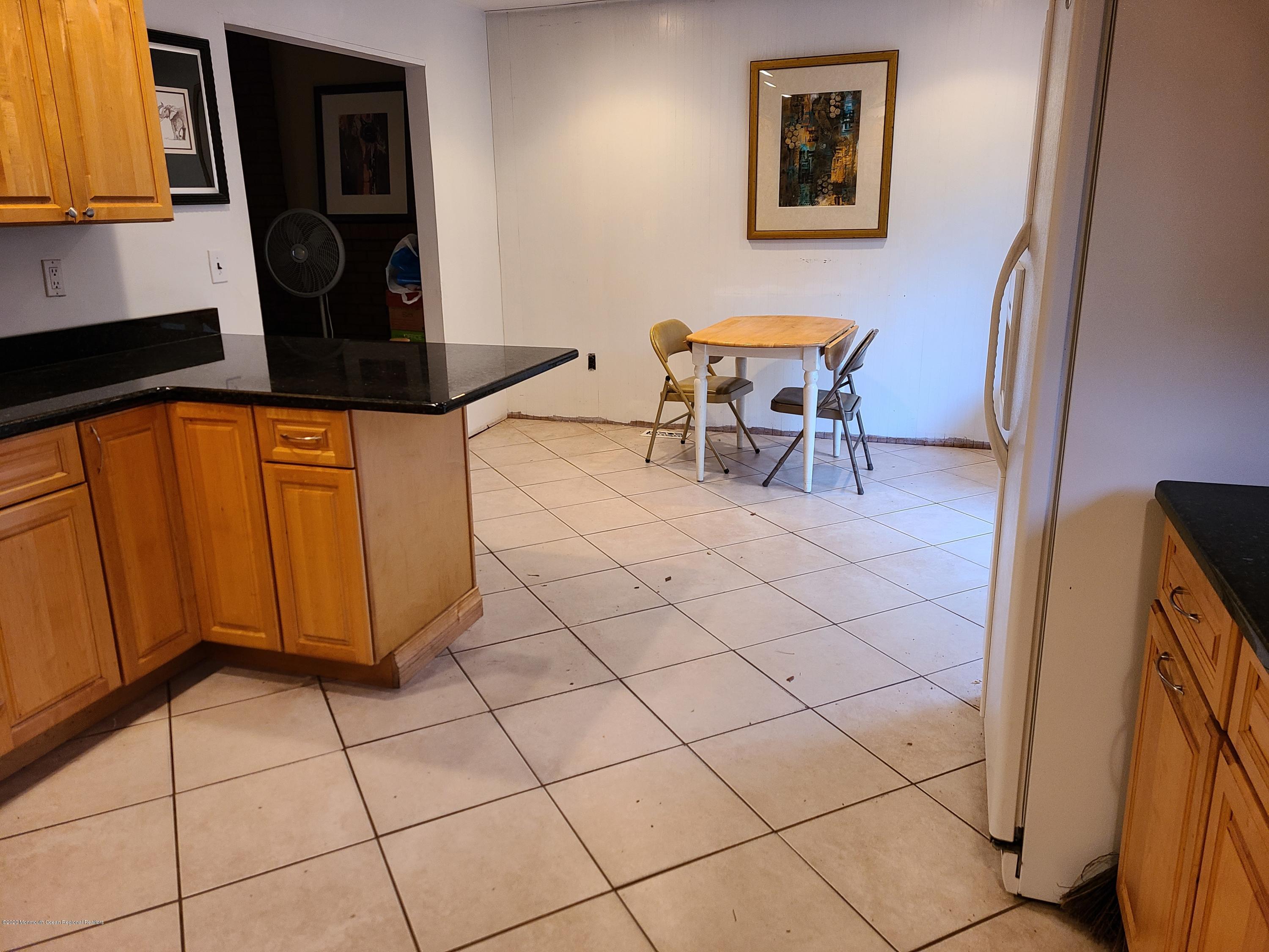 4 Russell Childs Road Jackson, NJ 08527 - Photo 8 of 20 20201031_163437