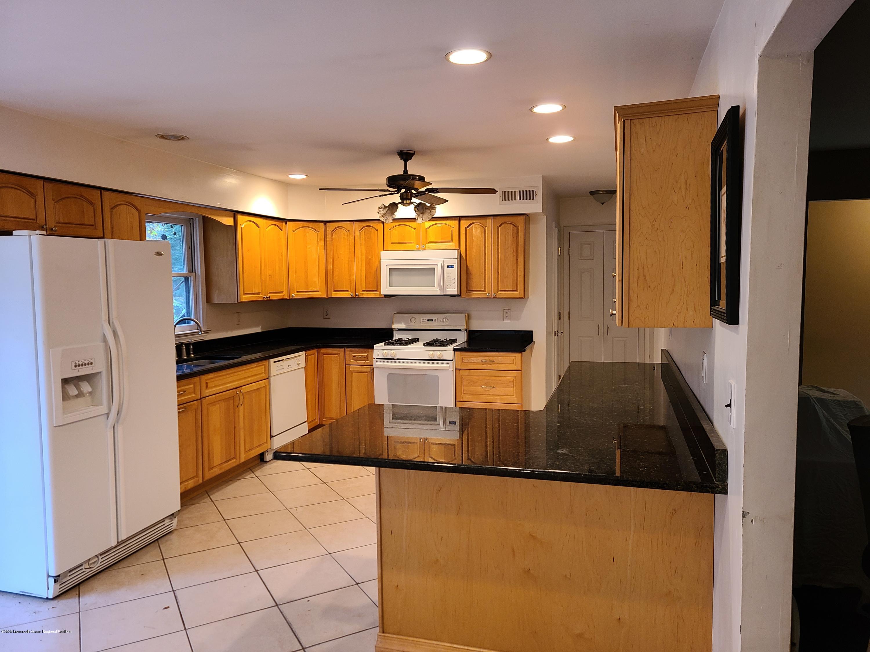 4 Russell Childs Road Jackson, NJ 08527 - Photo 9 of 20 20201031_163415
