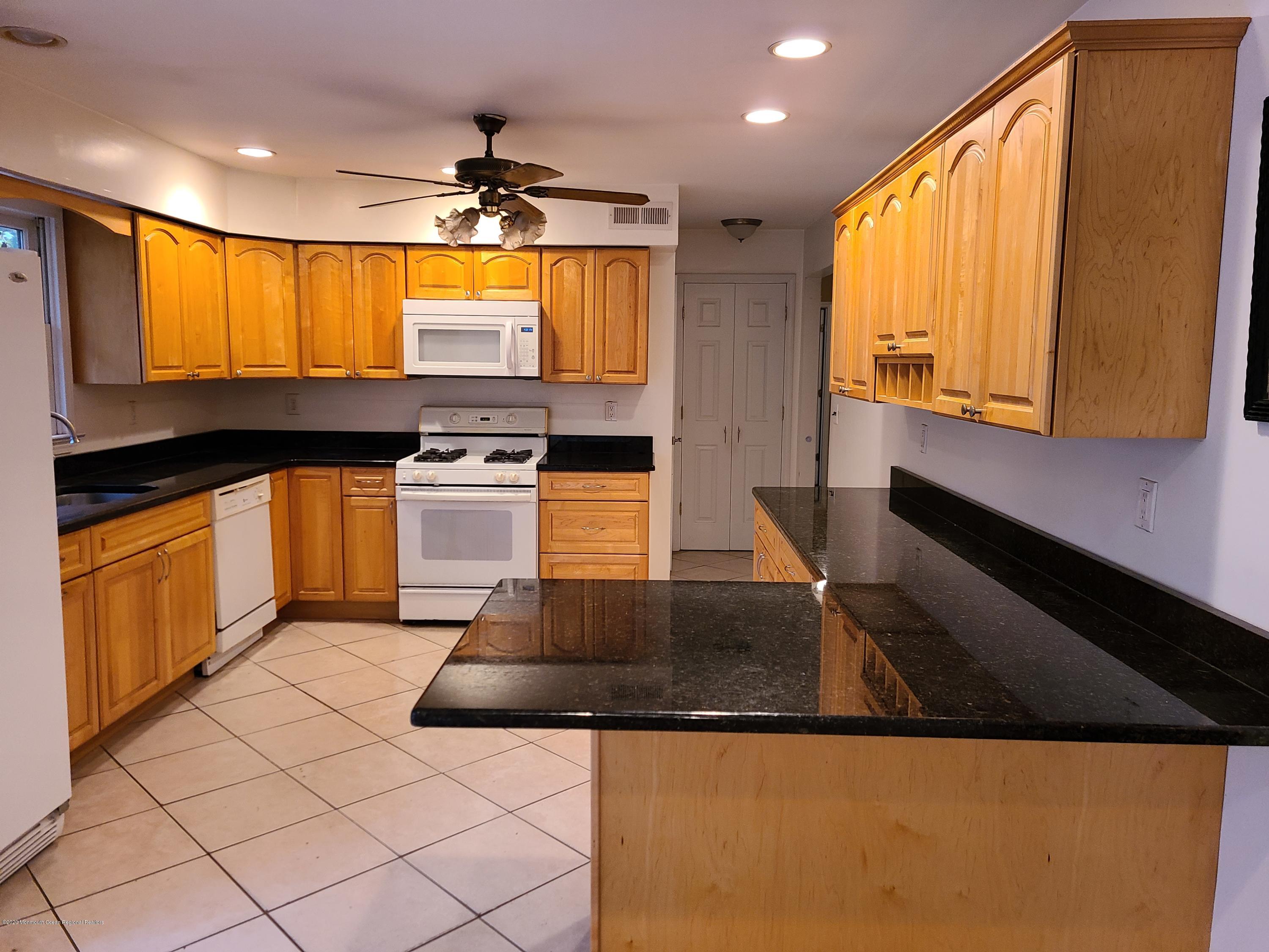 4 Russell Childs Road Jackson, NJ 08527 - Photo 10 of 20 20201031_163305