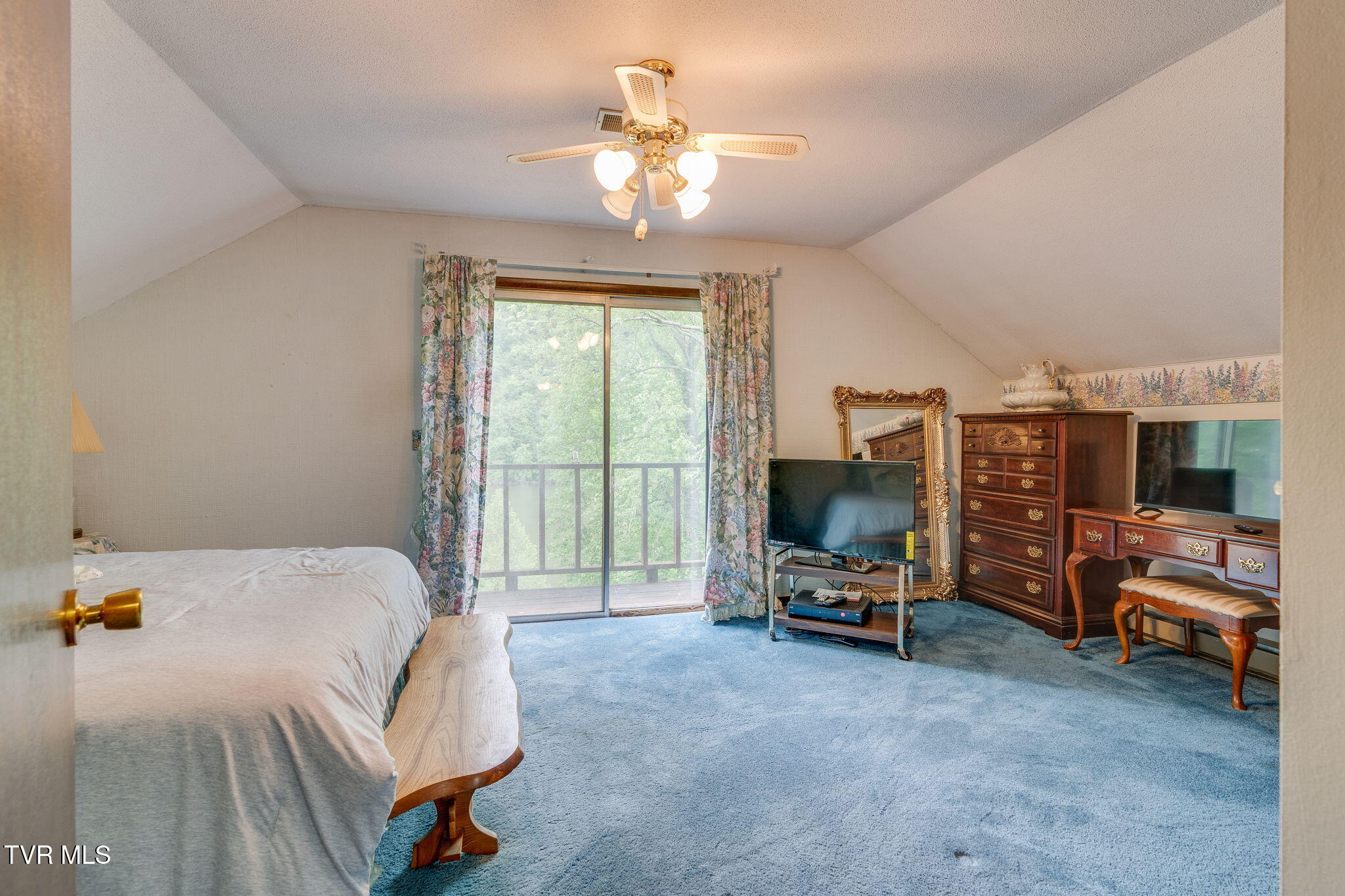 457 Lakeshore Road Bluff City, TN 37618 - Photo 21 of 58 021