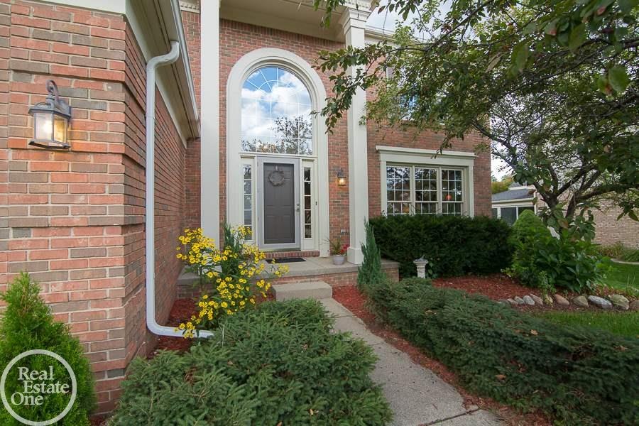 2440 Pleasant View Drive Rochester Hills, MI 48306 - Photo 1 of 28