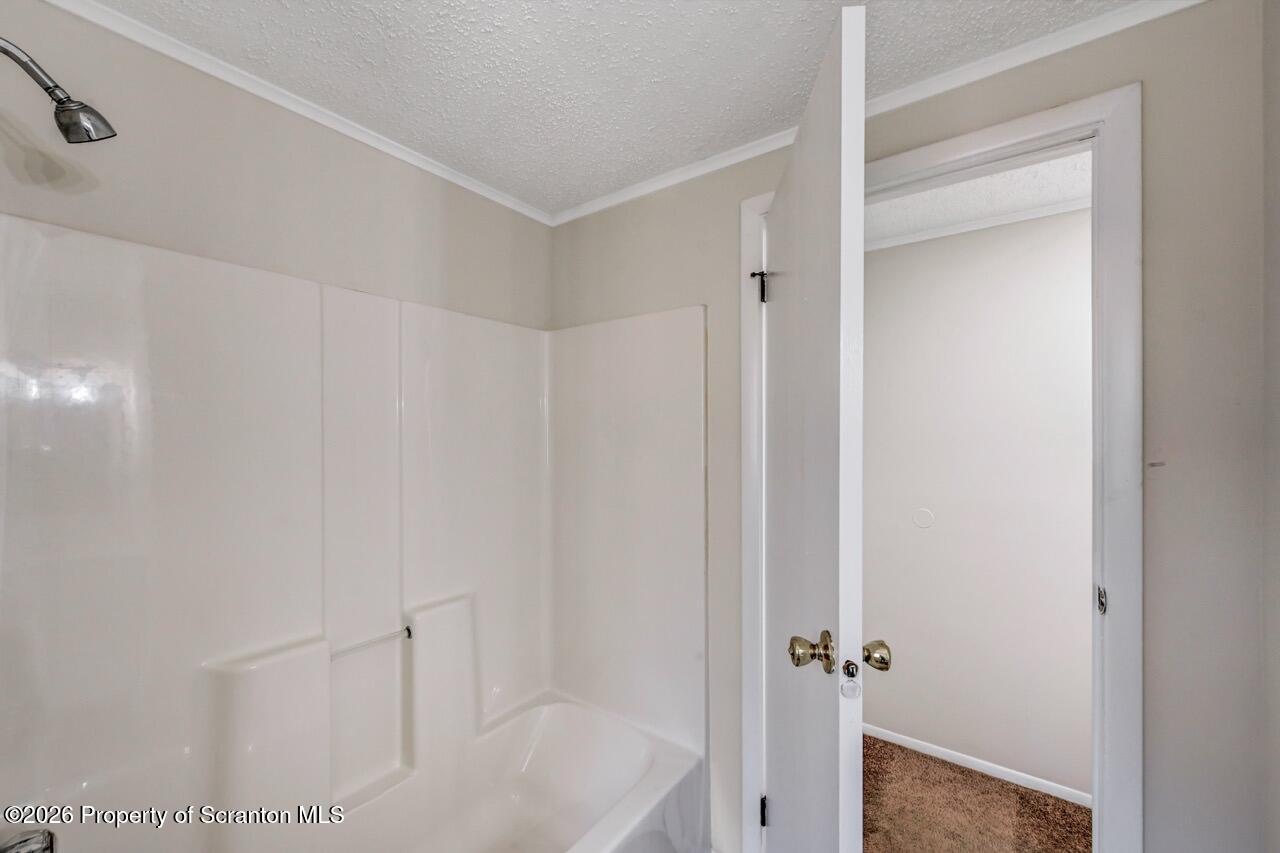 3032 1/2 Division Street Scranton, PA 18504 - Photo 32 of 49