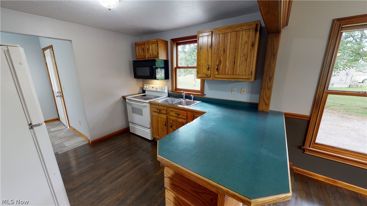 902 North Carpenter Road Brunswick, OH 44212 - Photo 9 of 33 Gallery Image 9