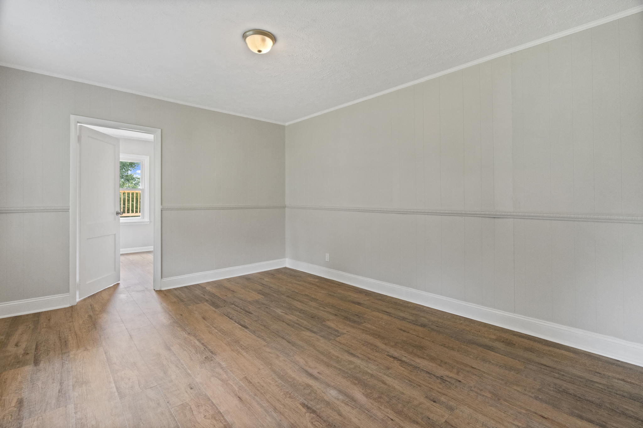 1380 Ridgecrest Avenue Kingsport, TN 37660 - Photo 5 of 32 5