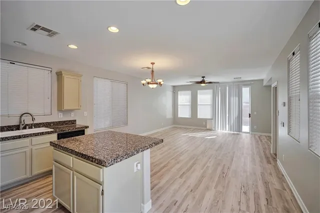 $2,150 | 10966 Positano Street, Las Vegas, NV 89141