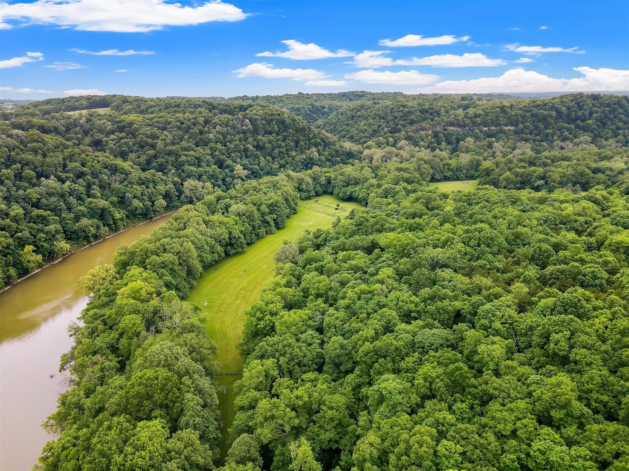 3605 Watts Ferry Road Frankfort, KY 40601 - Photo 4 of 181 176-Photo_1080295828_DJI_404_jpg_6564441