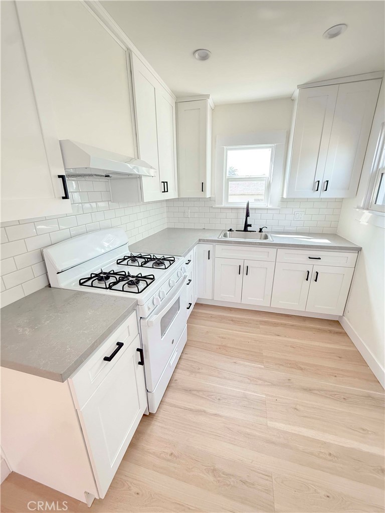 1546 Whitefield Road Pasadena, CA 91104 - Photo 11 of 13