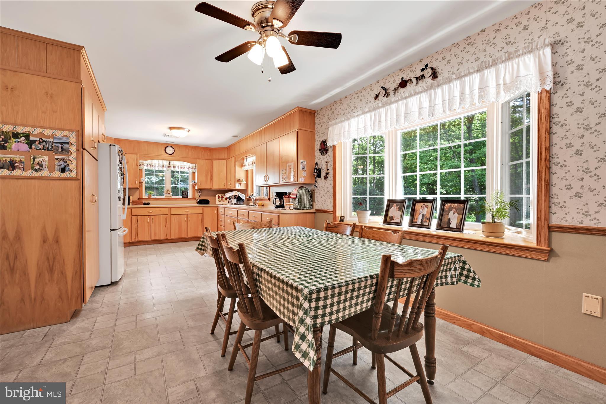 569 Texter Mountain Road Robesonia, PA 19551 - Photo 11 of 93 Dining Area