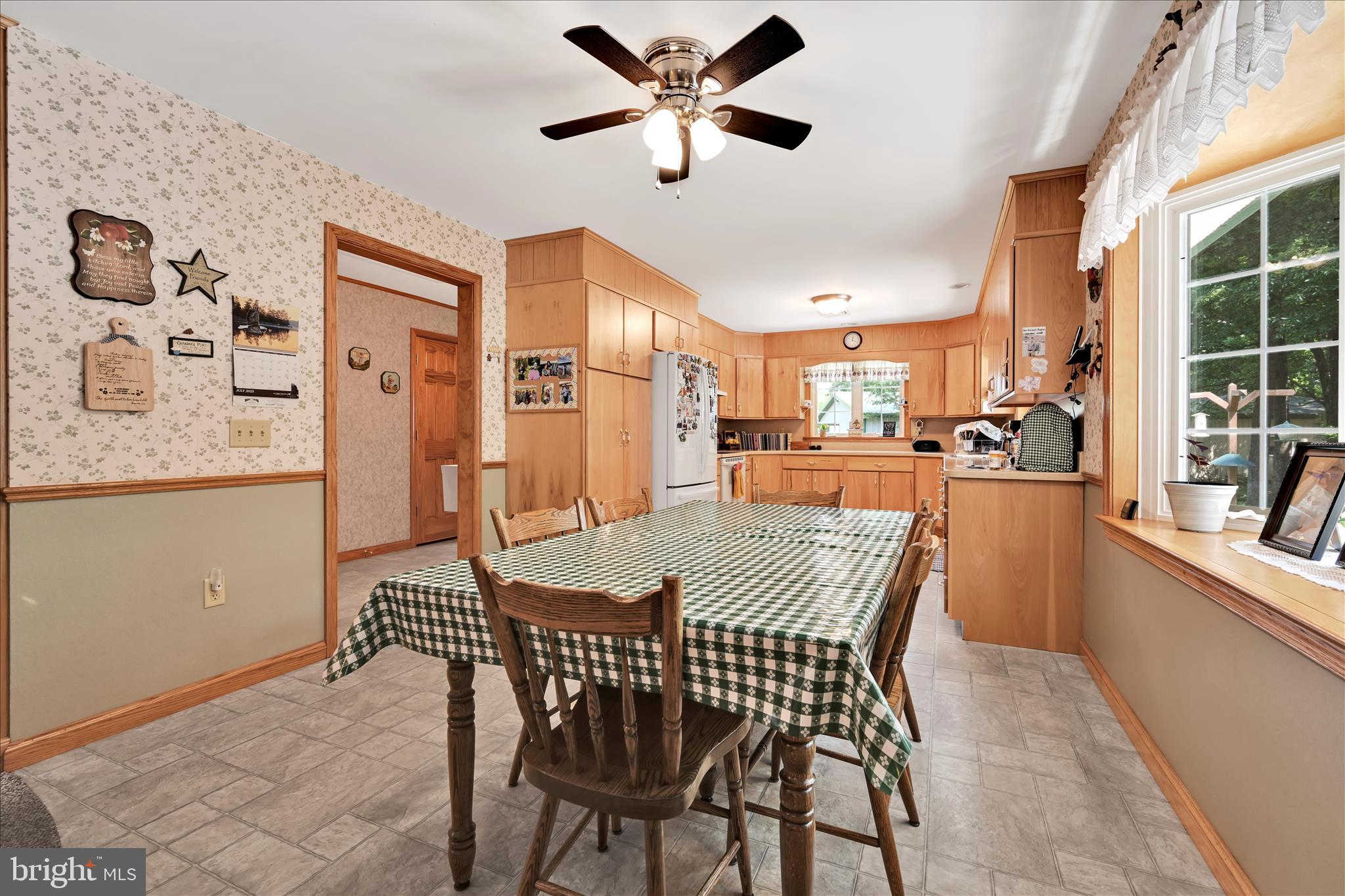 569 Texter Mountain Road Robesonia, PA 19551 - Photo 12 of 93 Dining Area