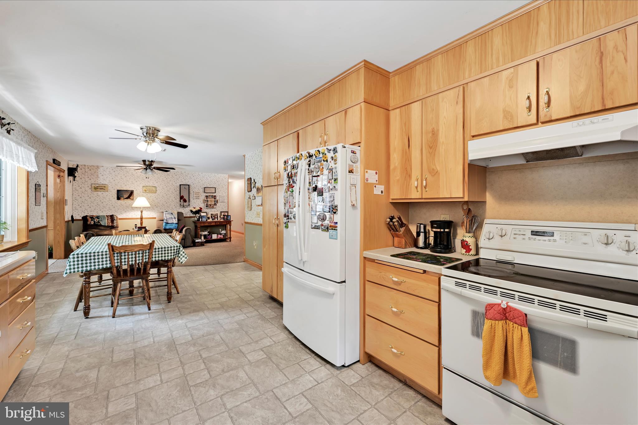 569 Texter Mountain Road Robesonia, PA 19551 - Photo 16 of 93 Kitchen