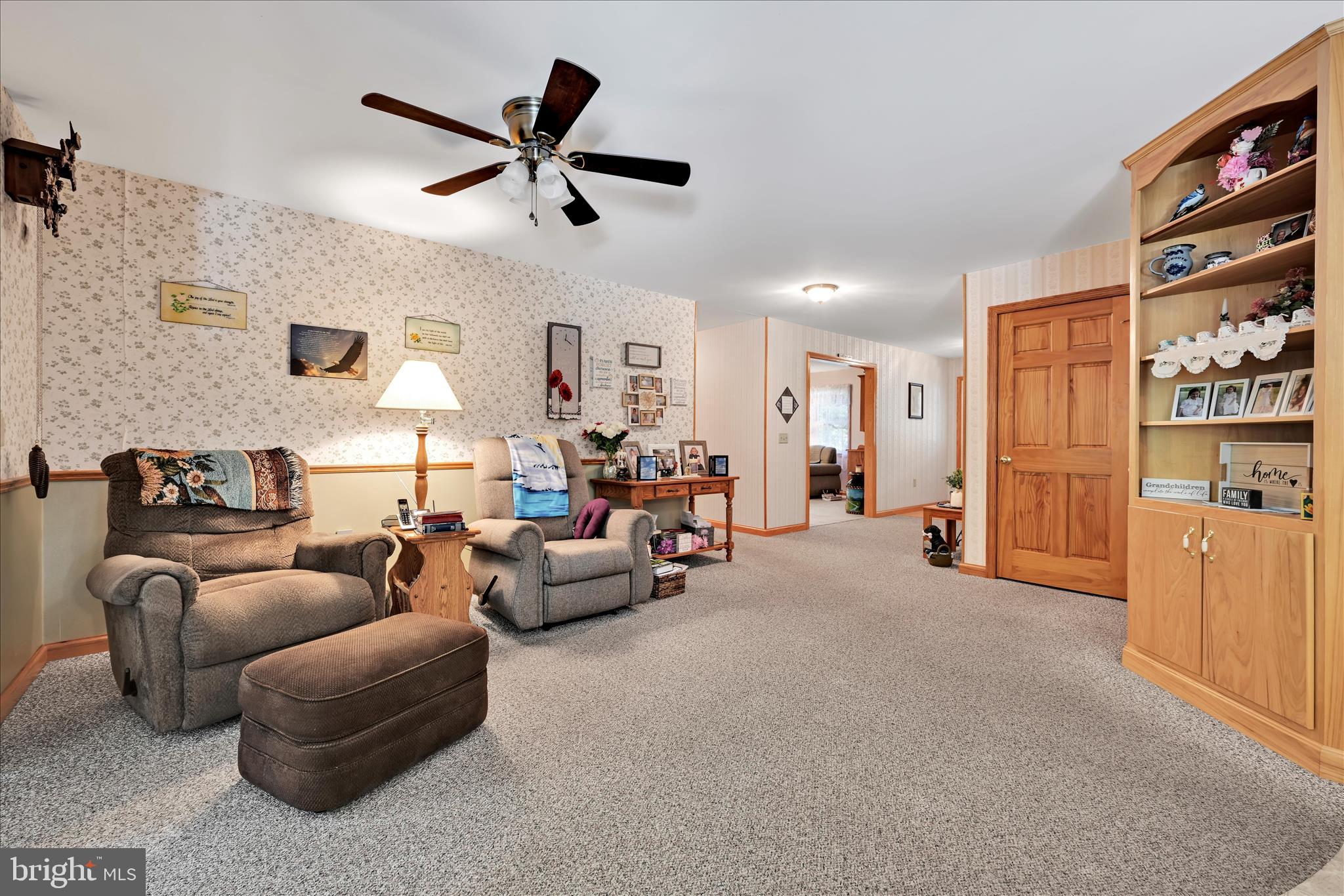 569 Texter Mountain Road Robesonia, PA 19551 - Photo 17 of 93 Sitting Room