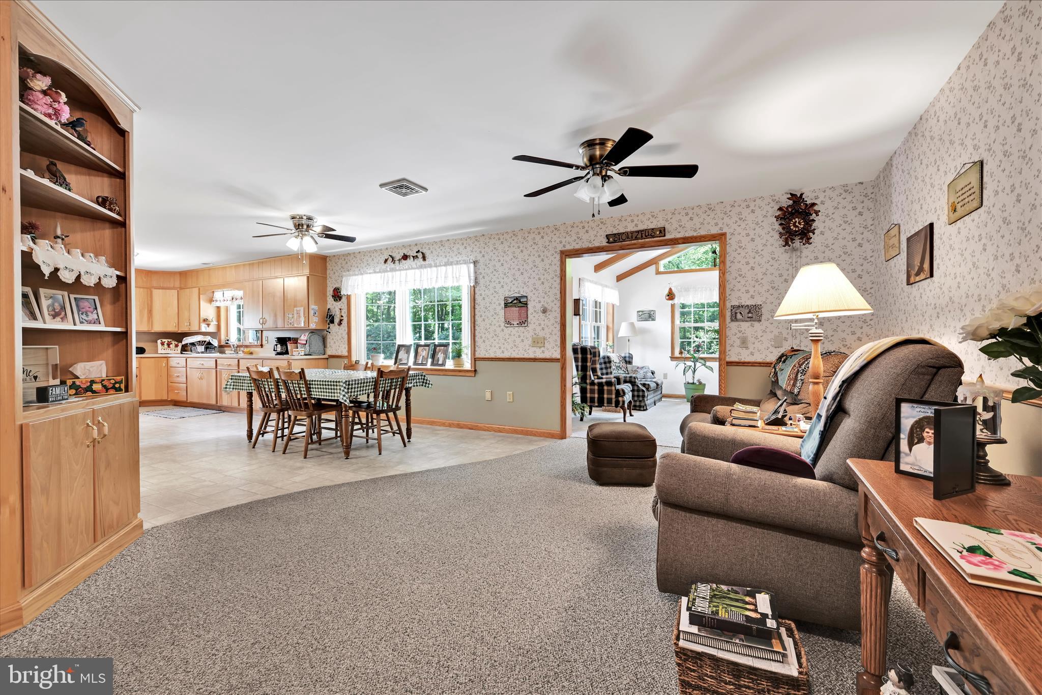 569 Texter Mountain Road Robesonia, PA 19551 - Photo 18 of 93 Sitting Room