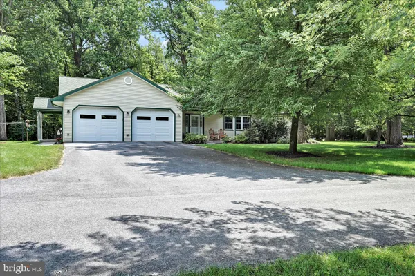 $850,000 | 569 Texter Mountain Road, Robesonia, PA 19551