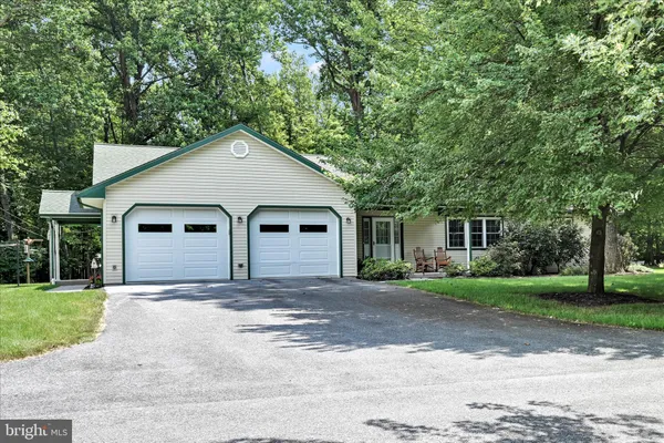 $850,000 | 569 Texter Mountain Road, Robesonia, PA 19551