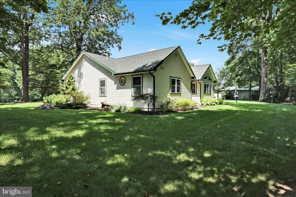 $850,000 | 569 Texter Mountain Road, Robesonia, PA 19551