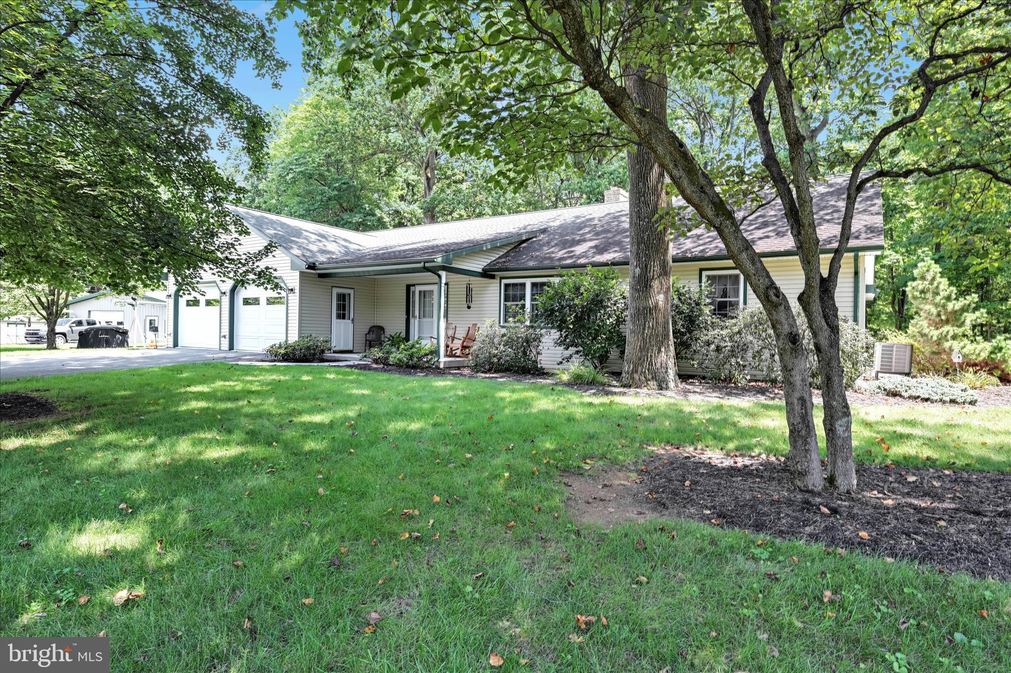 569 Texter Mountain Road Robesonia, PA 19551 - Photo 5 of 93 Front