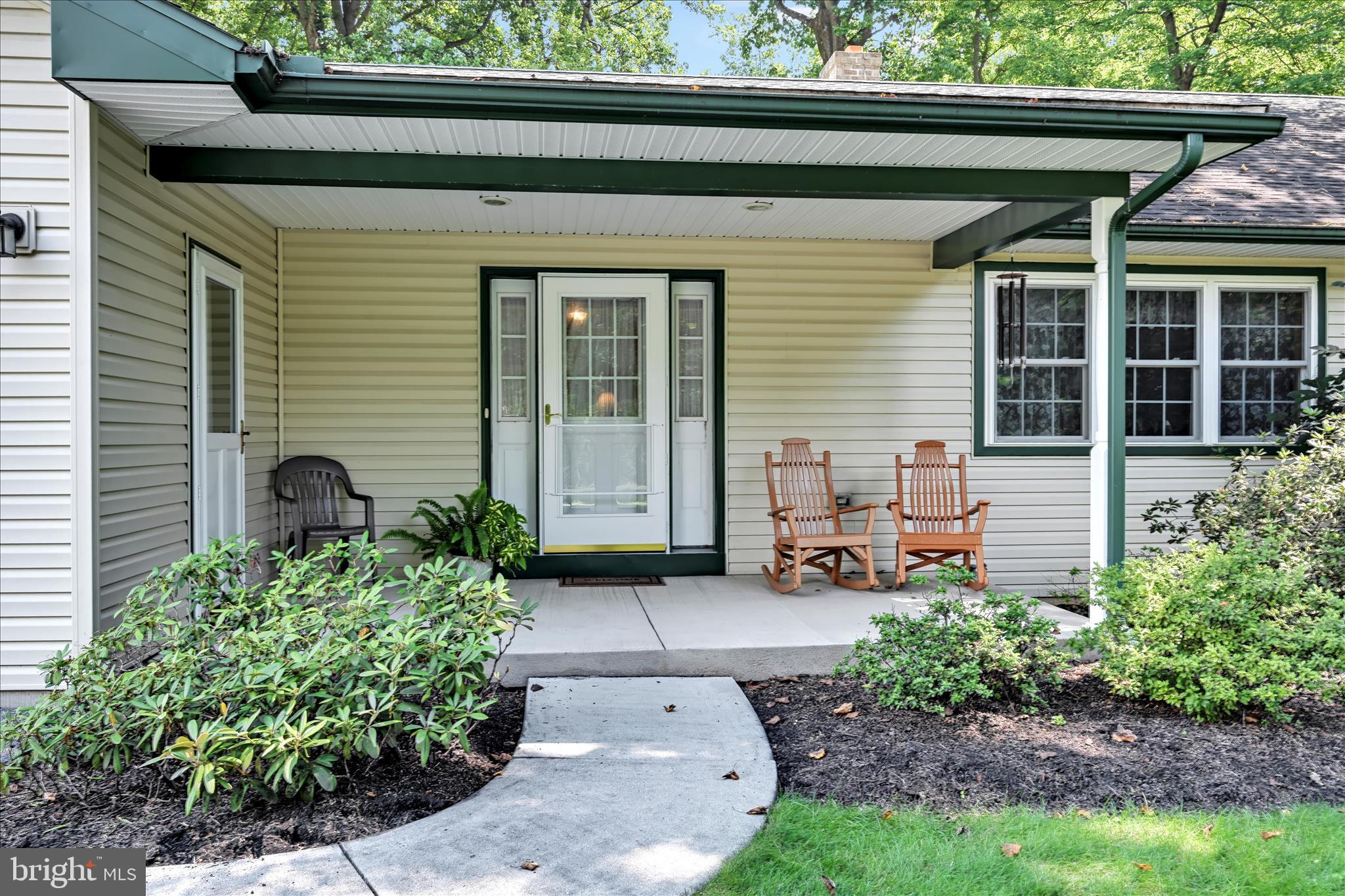 569 Texter Mountain Road Robesonia, PA 19551 - Photo 6 of 93 Front