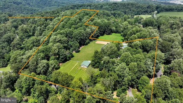 $850,000 | 569 Texter Mountain Road, Robesonia, PA 19551