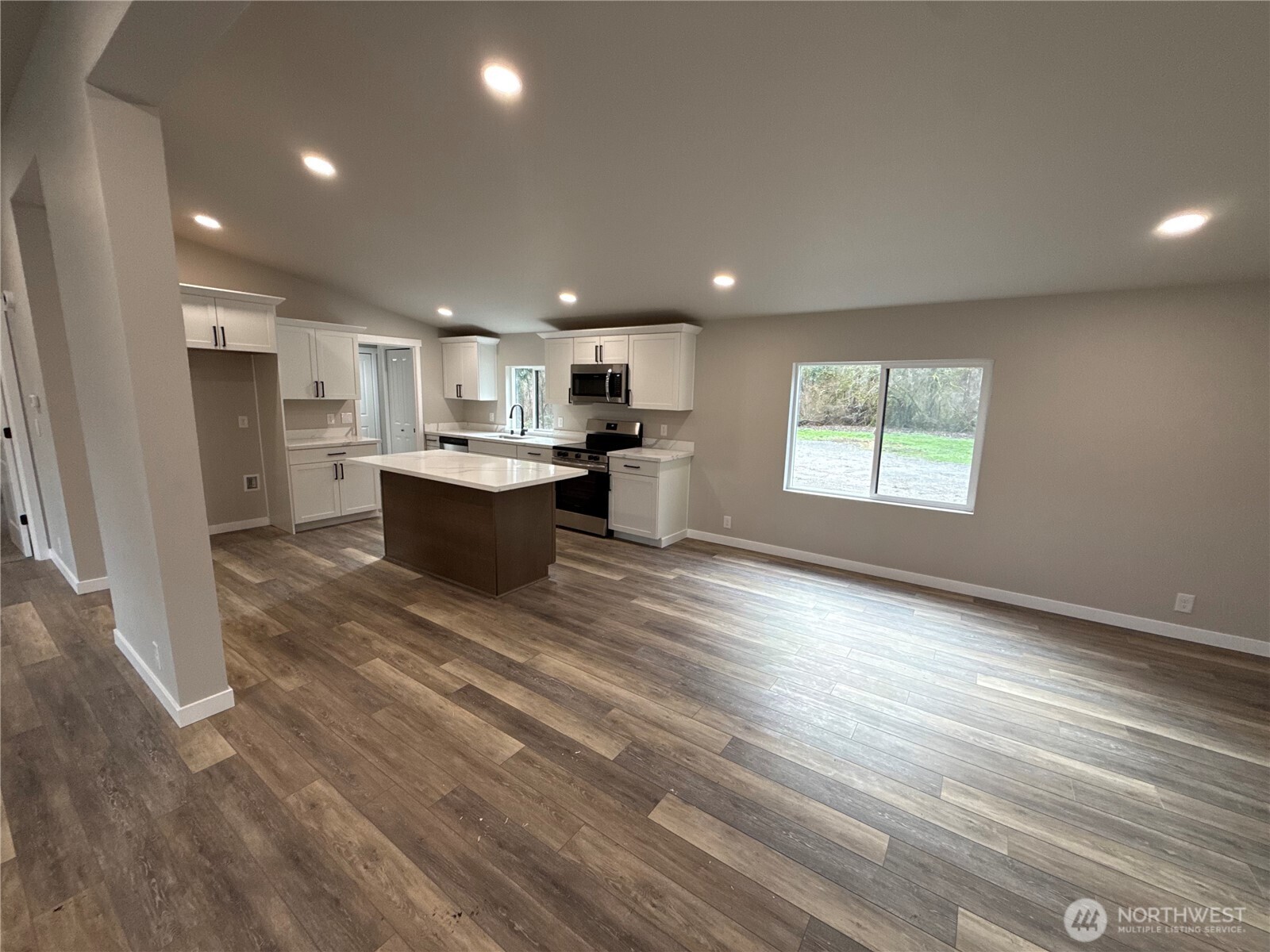 1500 Southeast Spruce Road Port Orchard, WA 98367 - Photo 3 of 27