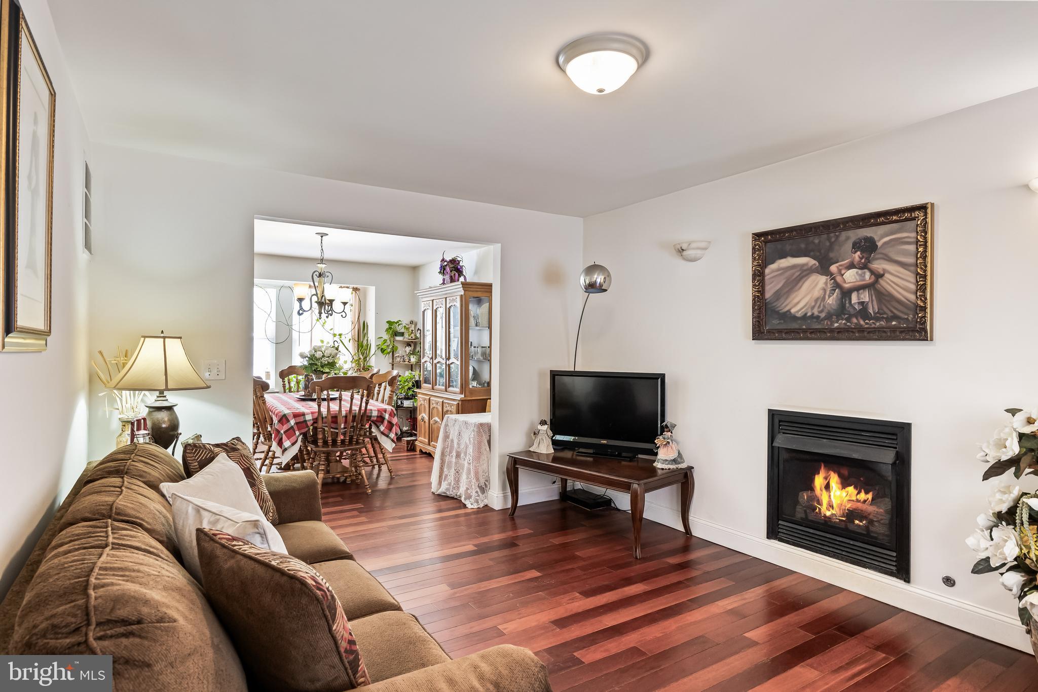 208 Chestnut Street Mount Holly, NJ 08060 - Photo 4 of 27