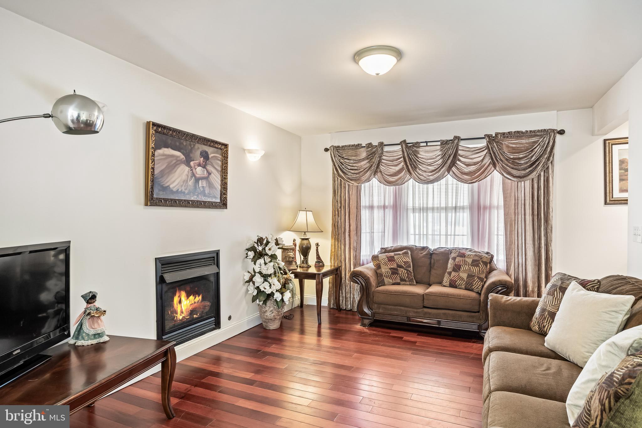 208 Chestnut Street Mount Holly, NJ 08060 - Photo 5 of 27