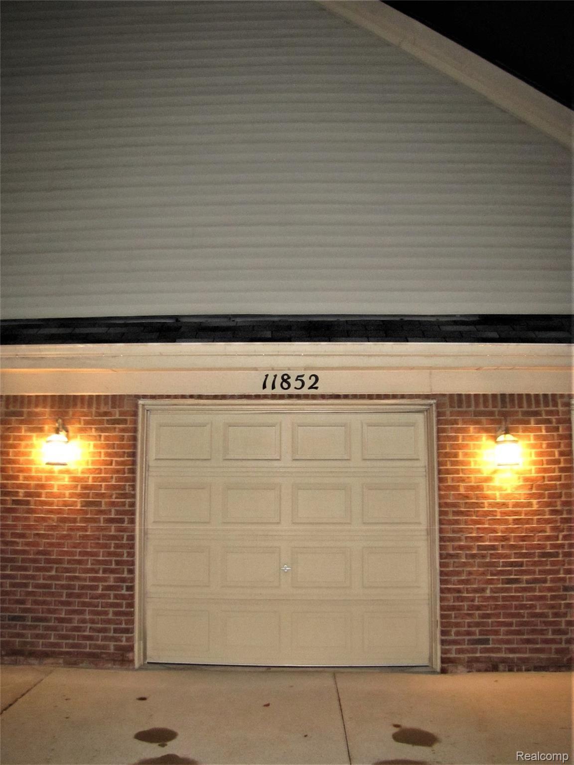 11852 Farmington Road Livonia, MI 48150 - Photo 24 of 25 Farmington garage.JPG