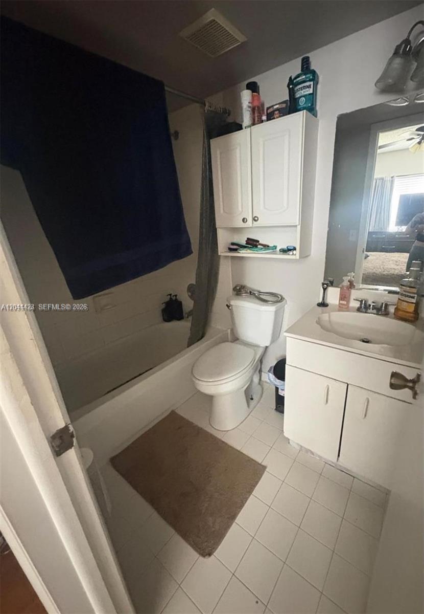 246 Riviera Circle, Unit 246 Weston, FL 33326 - Photo 7 of 10