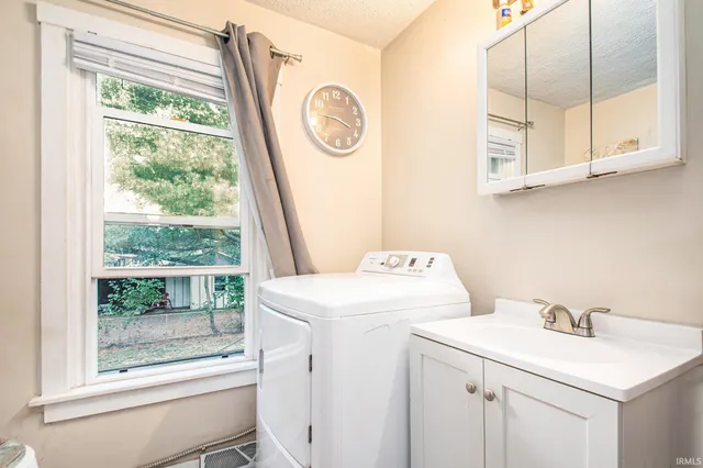 $145,900 | 26427 Evans Drive, South Bend, IN 46628